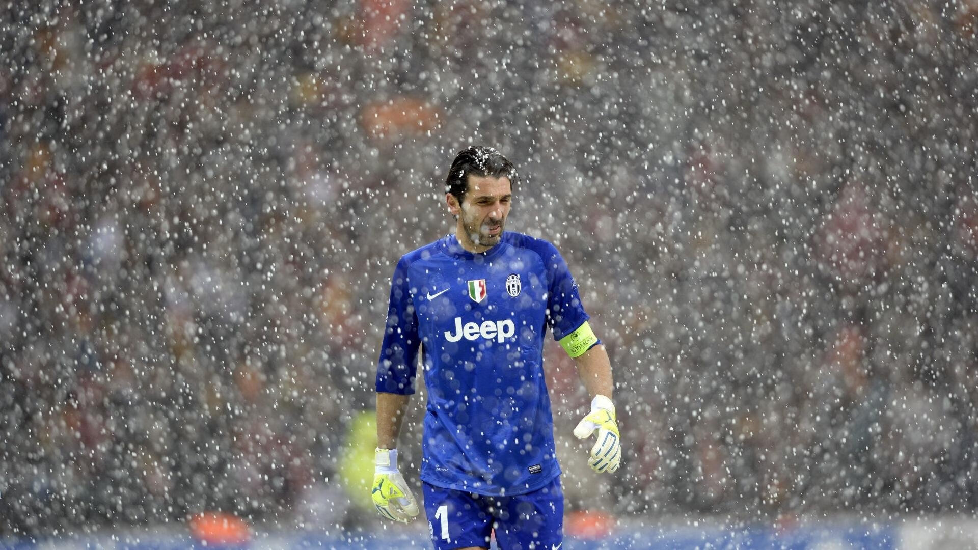 综合格斗赛场焦点！瑞士队对阵巴西队，防守反击奏效，球队笑到最后