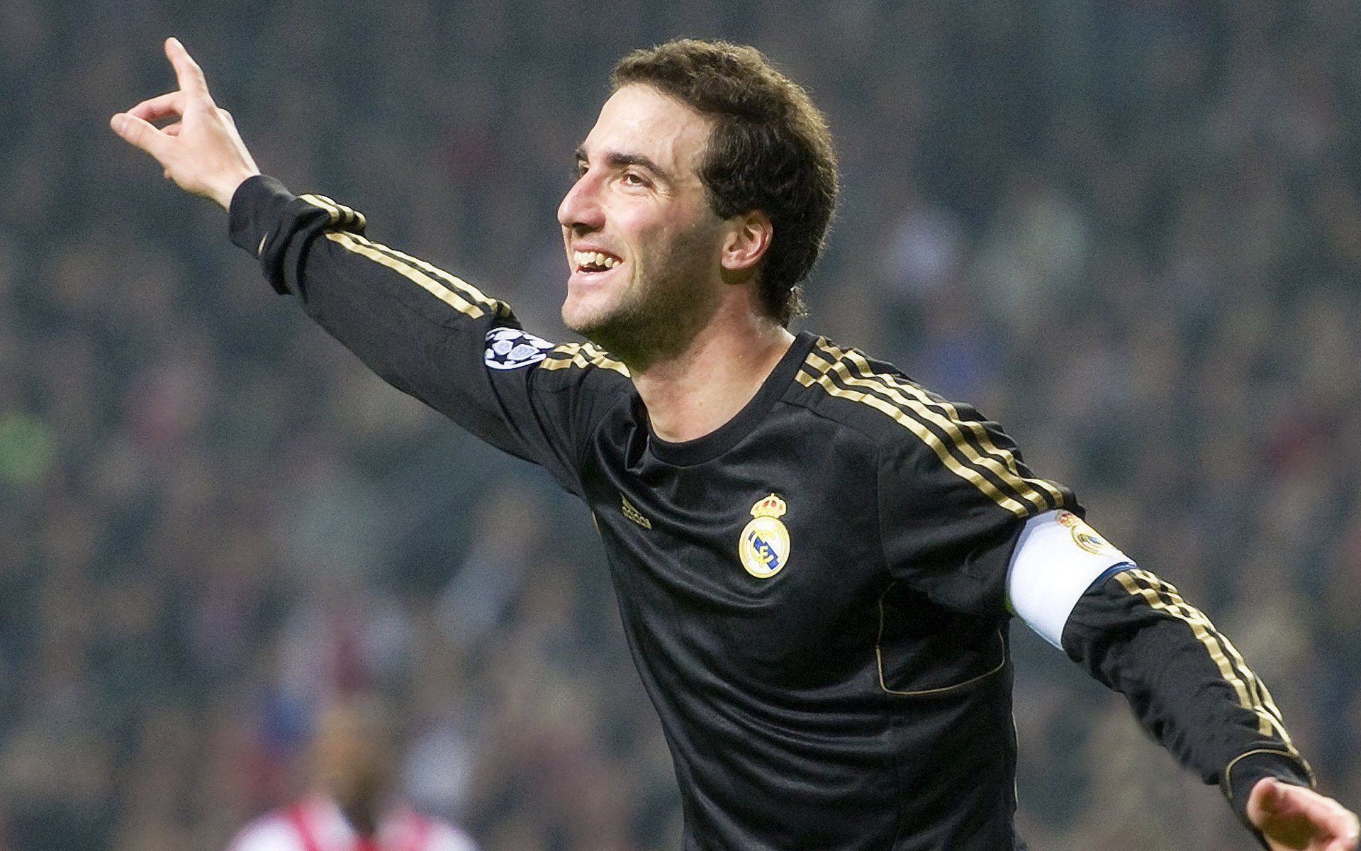 纳达尔赛点兑现,休斯顿火箭淘汰北京国安晋级四强,主帅激动落泪